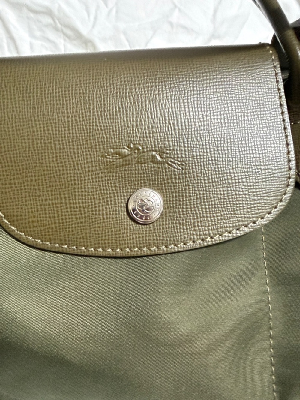 Longchamp Le Pliage Olive Nylon Tote with Leather Trim and Detachable Strap - Picture 2 of 9